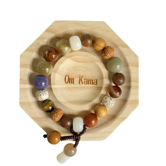 Break a leg.Natural wood bodhi seed bracelet eighteen times to protect peace  health wealth