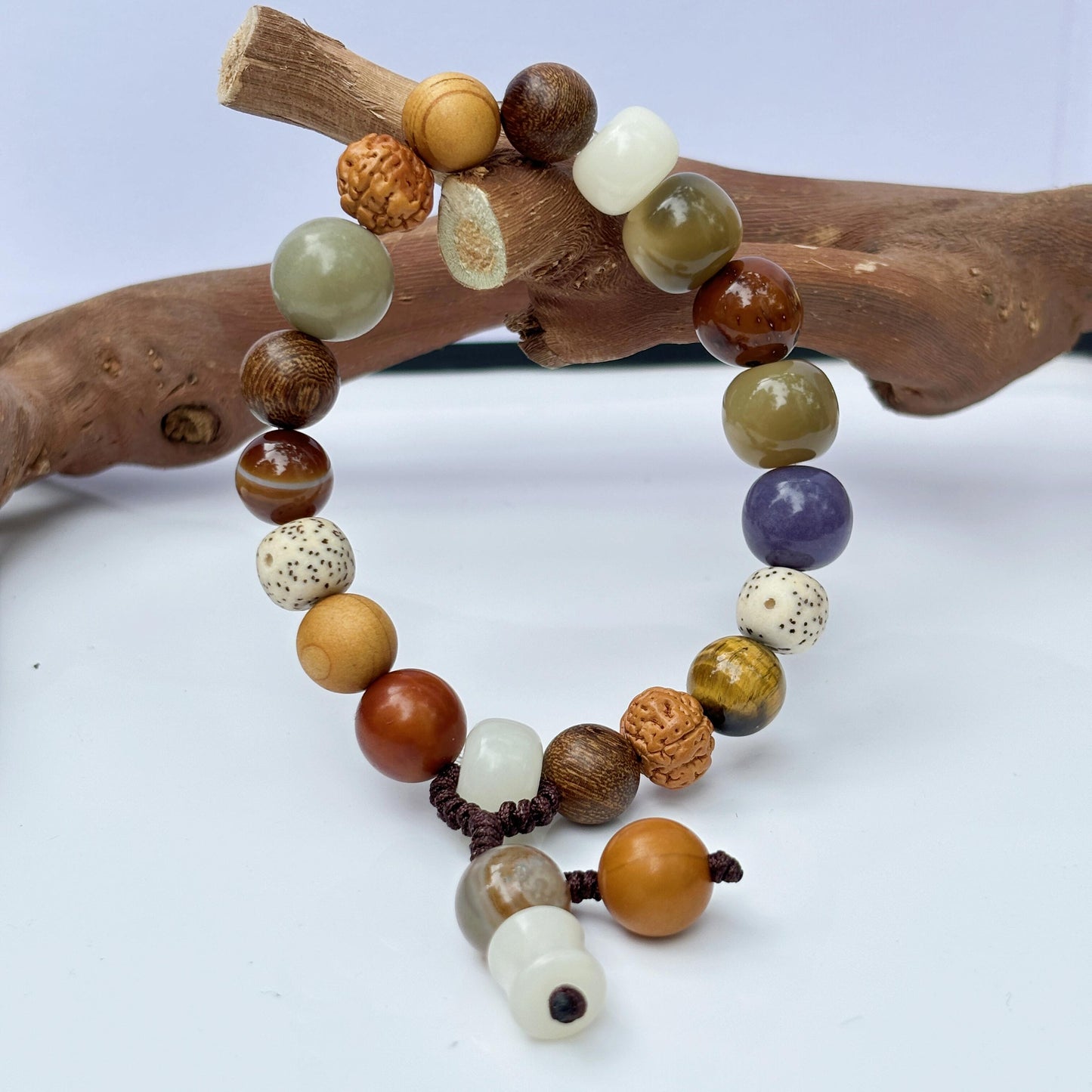 Break a leg.Natural wood bodhi seed bracelet eighteen times to protect peace  health wealth