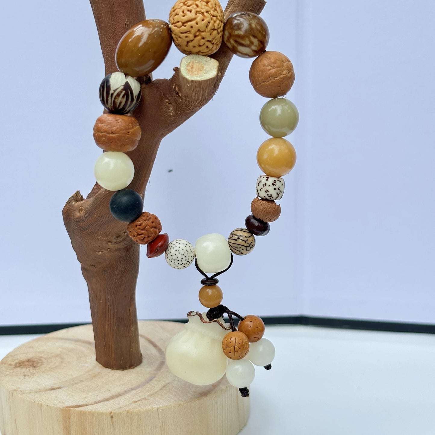 Bright future.Natural wood bodhi seed bracelet eighteen times to protect peace  health wealth